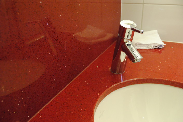 Badzimmer Hotel Freieck – Josias Gasser Baumaterialien AG